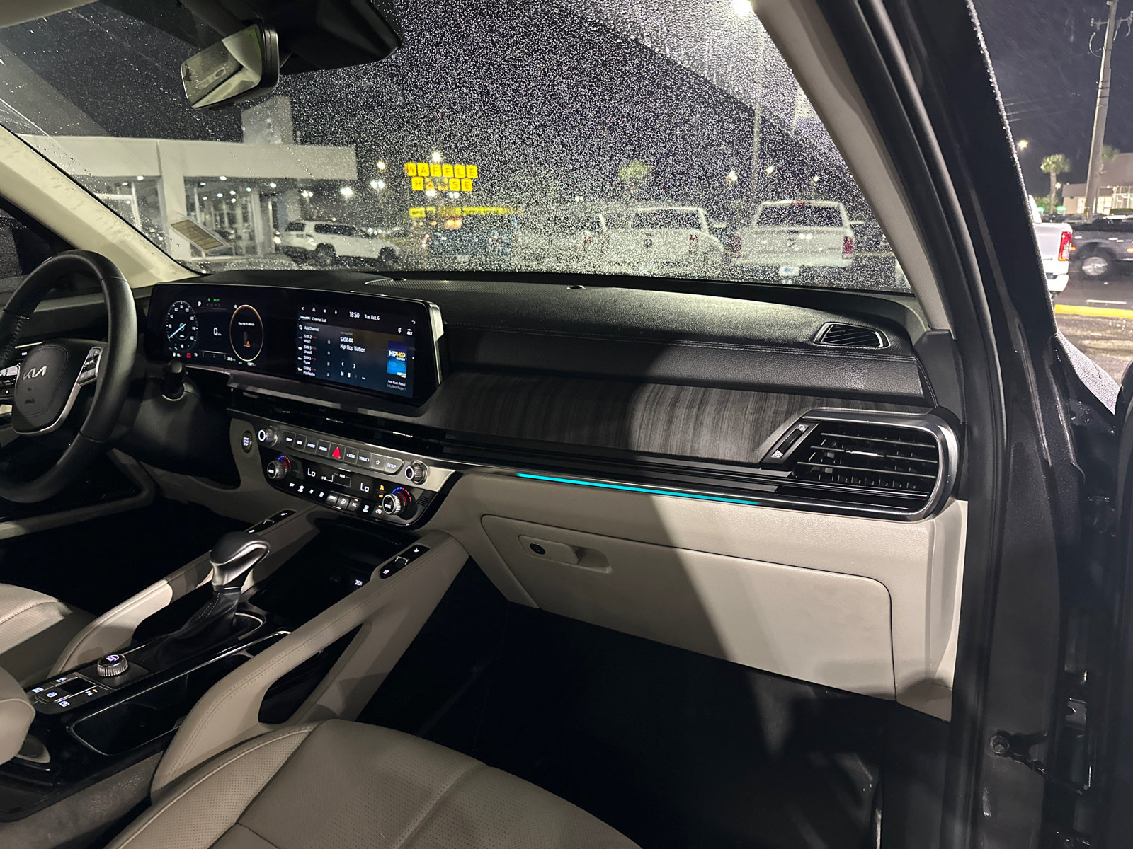 Used 2025 Kia Telluride SX FWD image 20