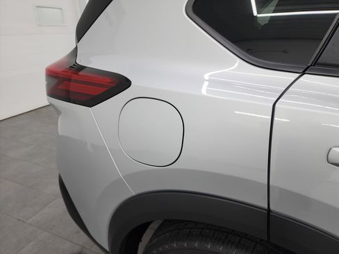 Used 2023 Nissan Rogue SV image 25