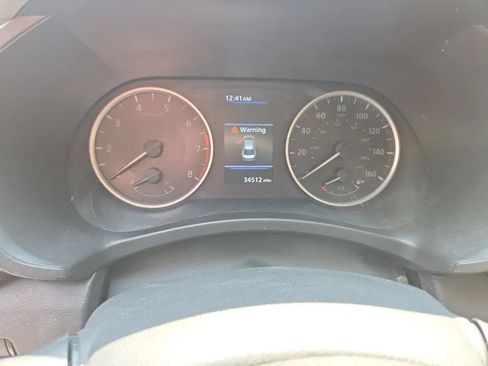 Used 2024 Nissan Sentra S FWD image 6