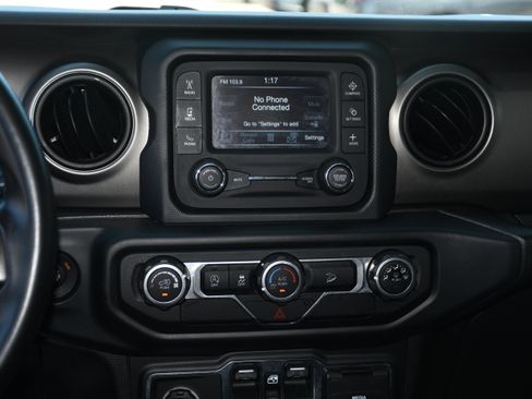 Used 2019 Jeep Wrangler Unlimited Sport S AWD/4WD image 16