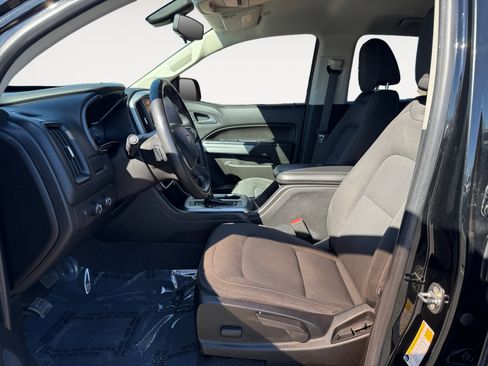 Used 2020 Chevrolet Colorado LT AWD/4WD image 10