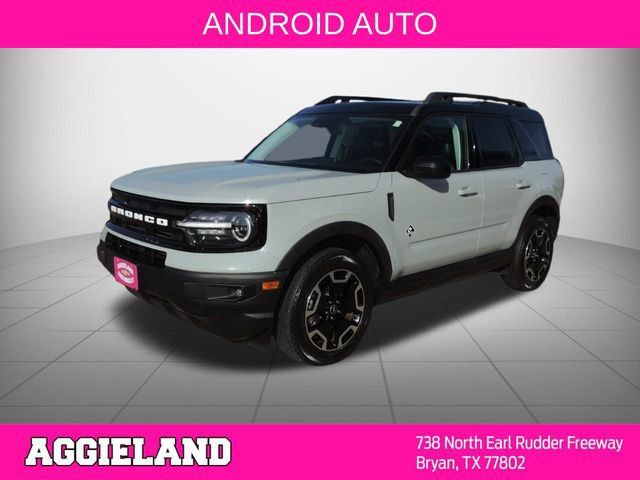 Used 2023 Ford Bronco Sport Outer Banks w/ Tech Package AWD/4WD image 8