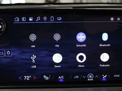 New 2025 Chevrolet Traverse LT w/ Enhanced Driving Package image 29