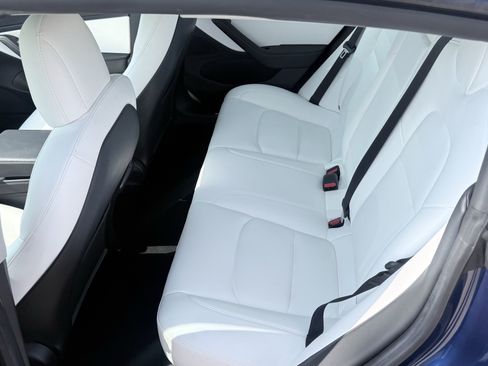 Used 2021 Tesla Model 3 Performance AWD/4WD image 32
