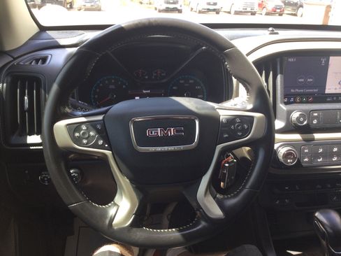 Used 2022 GMC Canyon Denali image 15