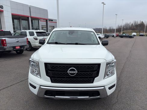 Used 2024 Nissan Titan SV w/ Accessory Utility Package image 8
