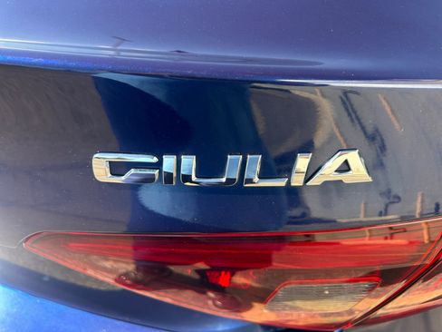 Used 2017 Alfa Romeo Giulia Ti RWD image 27