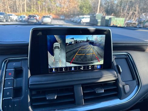 Used 2023 Chevrolet Suburban RST w/ Luxury Package image 28