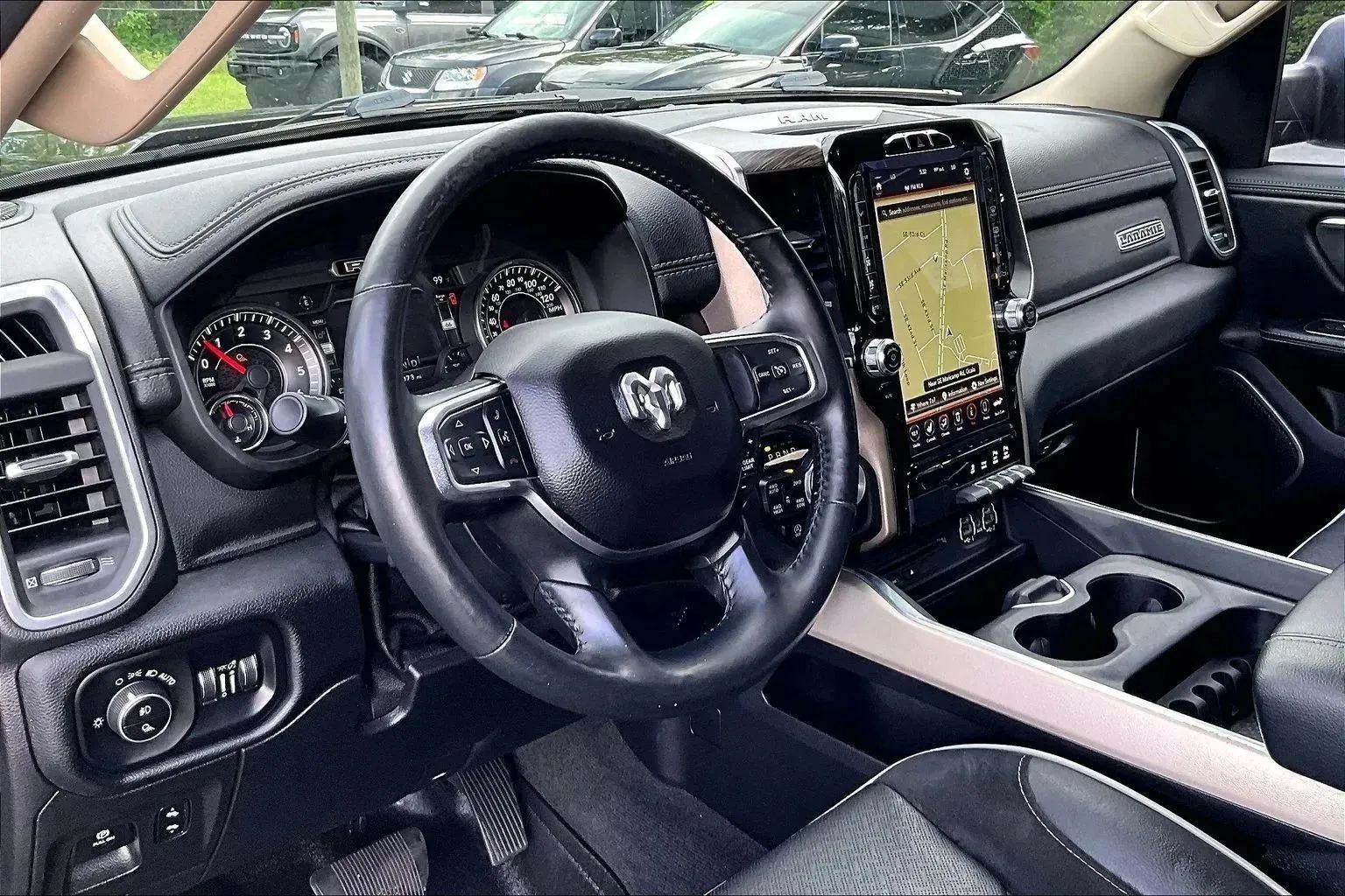 Used 2019 RAM 1500 Laramie AWD/4WD image 13