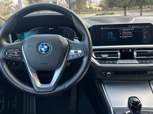 Used 2022 BMW 330e w/ Driving Assistance Package image 18