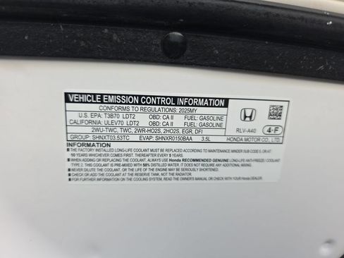 Used 2025 Honda Passport TrailSport image 36