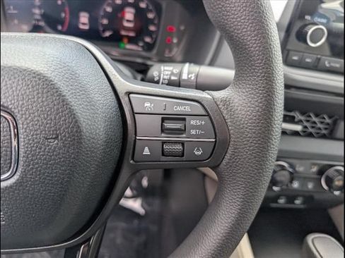 Used 2025 Honda Accord SE image 9