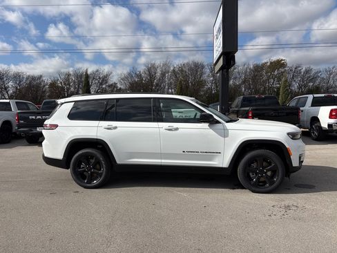 New 2025 Jeep Grand Cherokee L Limited w/ Luxury Tech Group II image 2