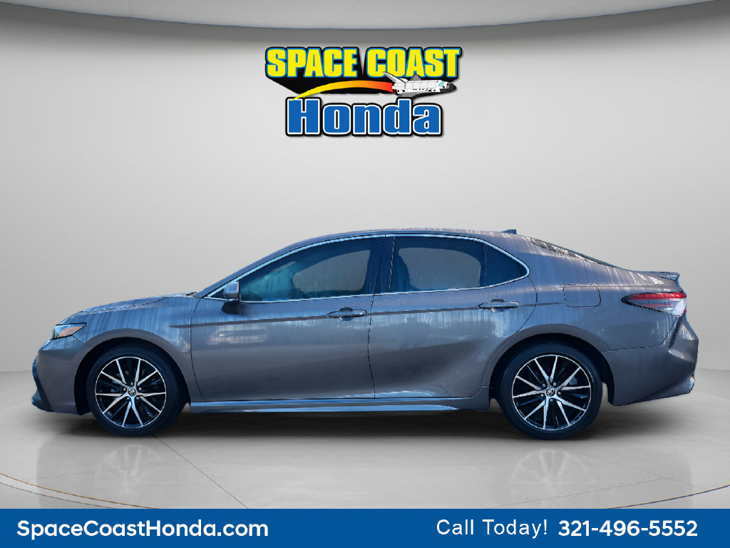 Used 2024 Toyota Camry SE w/ Convenience Package FWD image 6