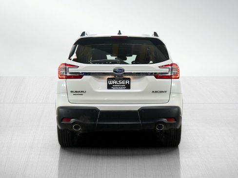 Used 2024 Subaru Ascent Premium w/ Convenience Package image 4