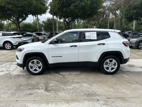 Used 2023 Jeep Compass Sport AWD/4WD image 15