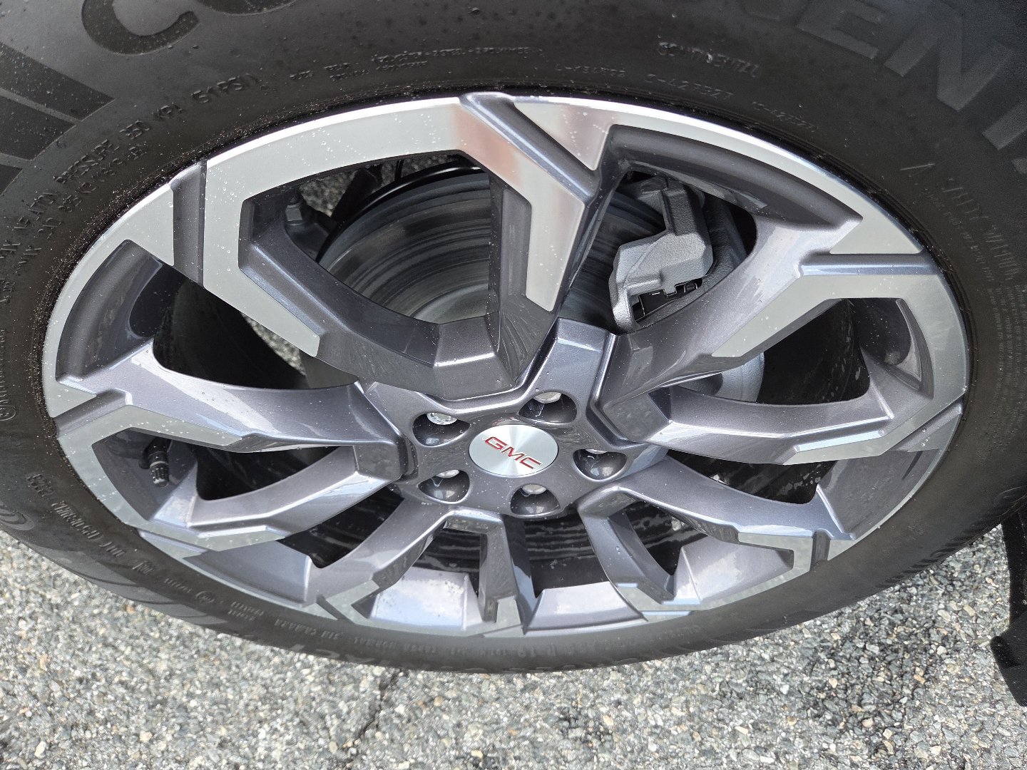 New 2027 GMC Terrain Elevation w/ Elevation Premium Package FWD image 11