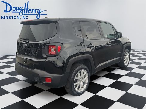 Used 2023 Jeep Renegade Latitude image 5