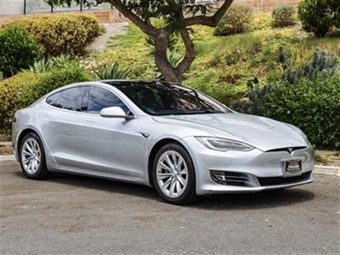 Used 2017 Tesla Model S RWD image 7