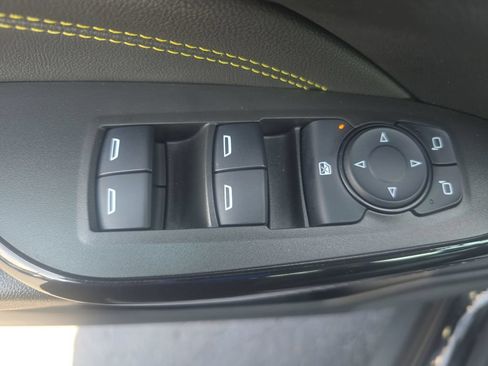 Used 2025 Chevrolet Trax LT w/ Driver Confidence Package FWD image 36