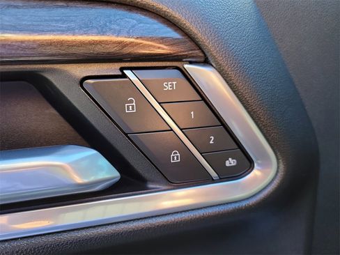 Certified 2025 Chevrolet Silverado 2500 LTZ w/ LTZ Convenience Package image 23