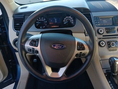 Used 2019 Ford Taurus SE image 11