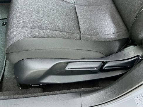 Certified 2025 Honda Accord LX image 9