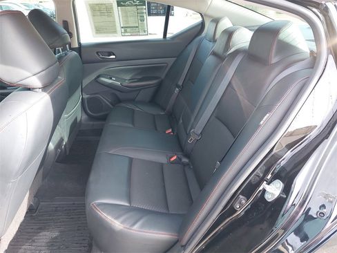 Used 2023 Nissan Altima 2.5 SR image 33