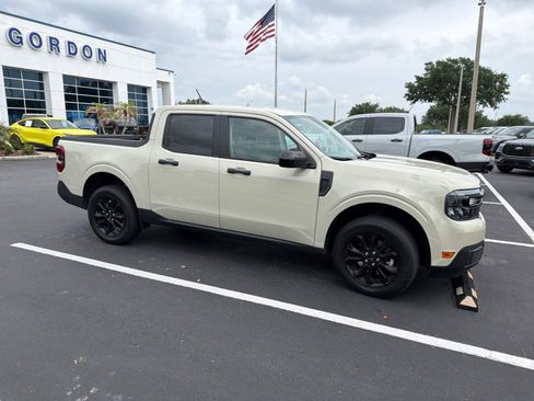Used 2024 Ford Maverick XLT w/ XLT Luxury Package FWD image 3
