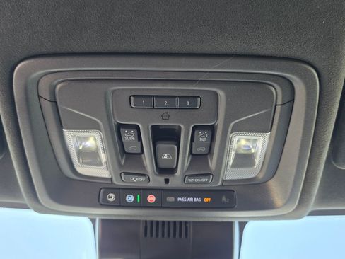 Used 2023 GMC Sierra 1500 Denali Ultimate AWD/4WD image 27