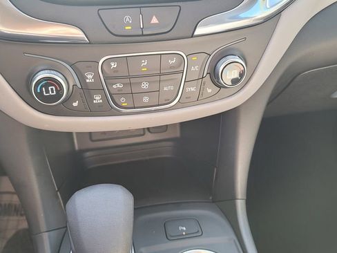 Used 2023 Chevrolet Equinox LT w/ Driver Convenience Package image 22