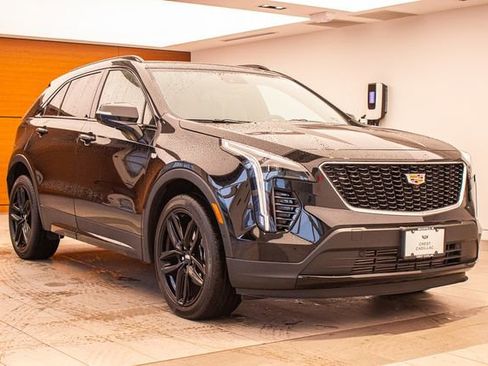 Used 2023 Cadillac XT4 Sport w/ Enhanced Visibility Package image 5