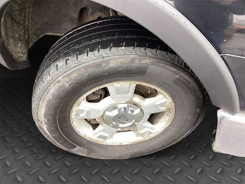 Used 2014 Ford F150 XLT image 32