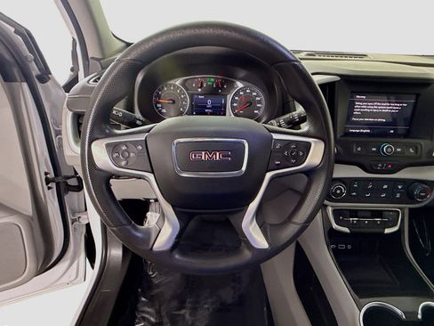 Used 2022 GMC Terrain SLE FWD image 13