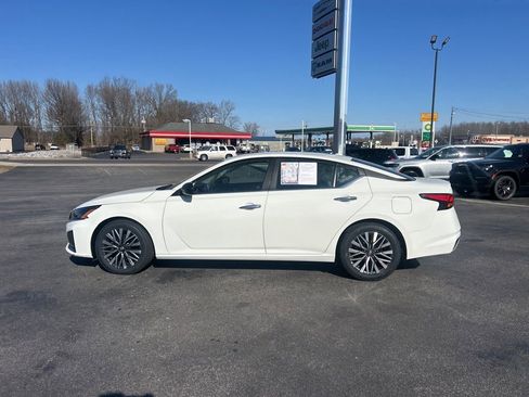 Used 2025 Nissan Altima 2.5 SV image 7