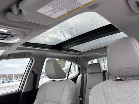 Used 2026 Toyota Camry XLE image 15