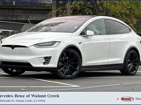 Used 2018 Tesla Model X 100D image 1