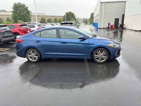 Used 2018 Hyundai Elantra Value Edition FWD image 5