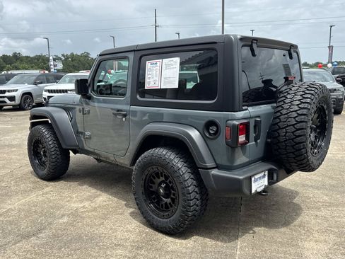 Used 2025 Jeep Wrangler Sport AWD/4WD image 5