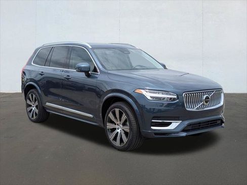 Used 2024 Volvo XC90 T8 Plus w/ Protection Package Premier AWD/4WD image 7