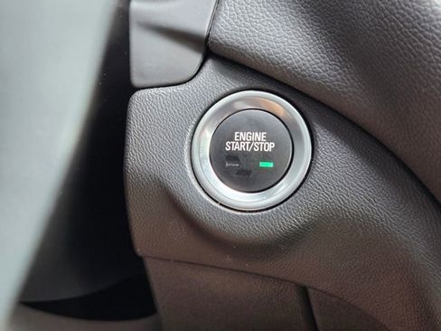Used 2024 Chevrolet Equinox LT FWD image 34