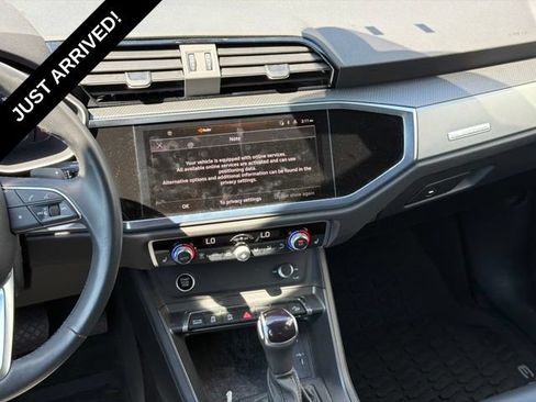 Used 2023 Audi Q3 2.0T Premium w/ Black Optic Sport Package AWD/4WD image 9