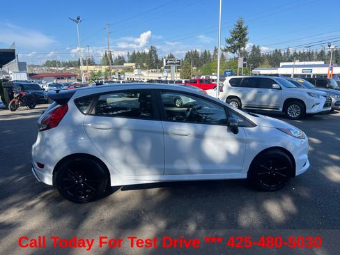 Used 2019 Ford Fiesta ST-Line w/ ST Line Cold Weather Package FWD image 6