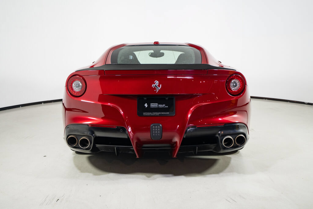 Used 2015 Ferrari F12 Berlinetta RWD image 9