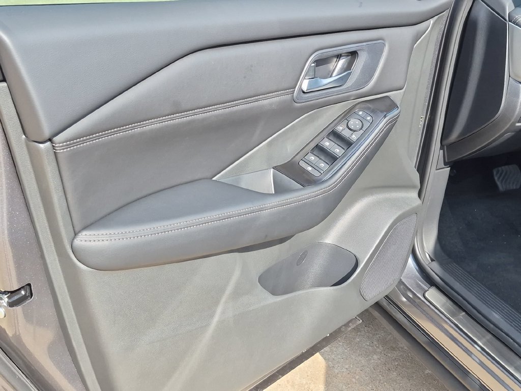 New 2026 Nissan Rogue Dark Armor FWD image 14