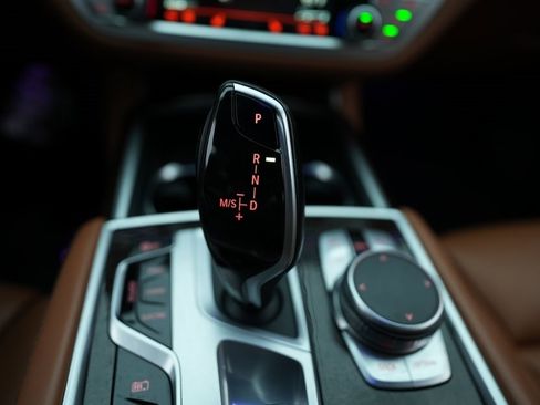 Used 2022 BMW 745e xDrive w/ M Sport Package image 53