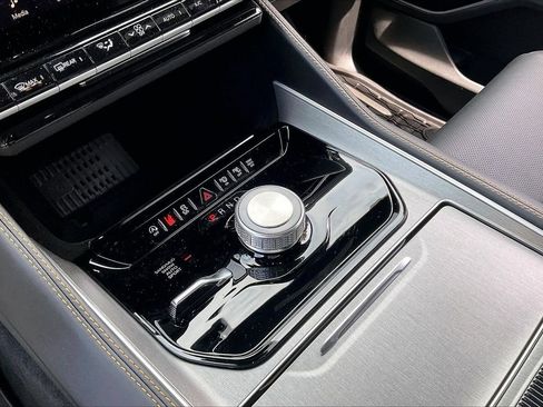 New 2026 Jeep Grand Wagoneer 4WD image 33