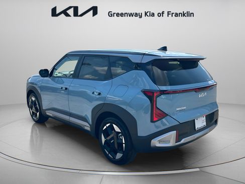 New 2027 Kia Seltos S FWD image 5