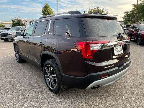 Used 2021 GMC Acadia SLT w/ Technology Package AWD/4WD image 5