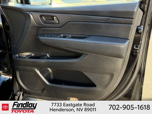 Used 2025 Honda Odyssey Sport-L image 17
